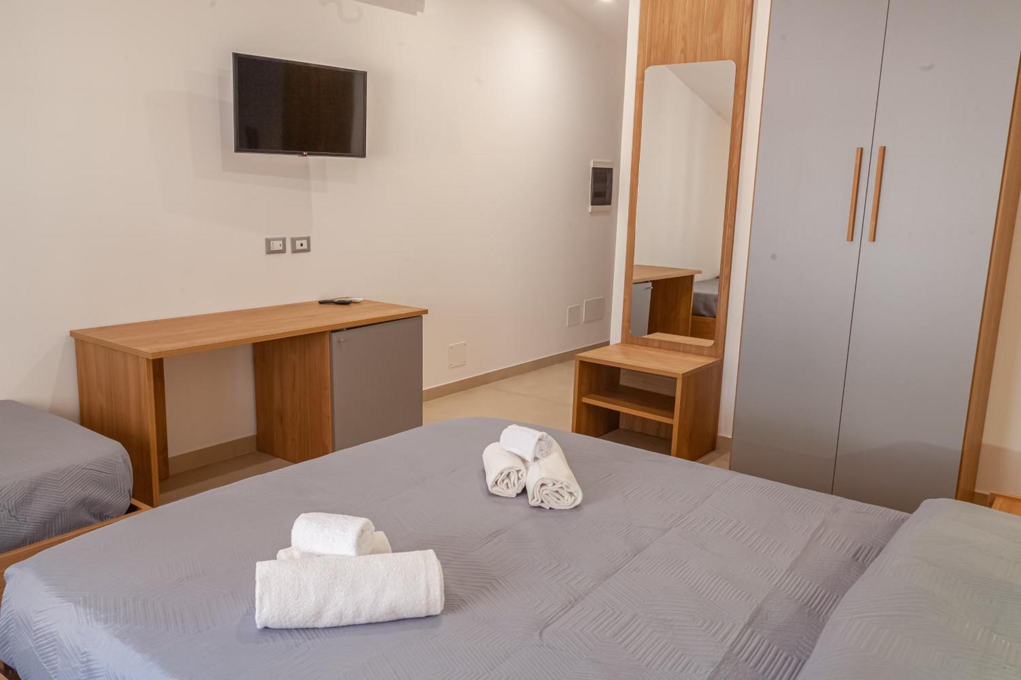 Isgro Rooms Марсала Экстерьер фото