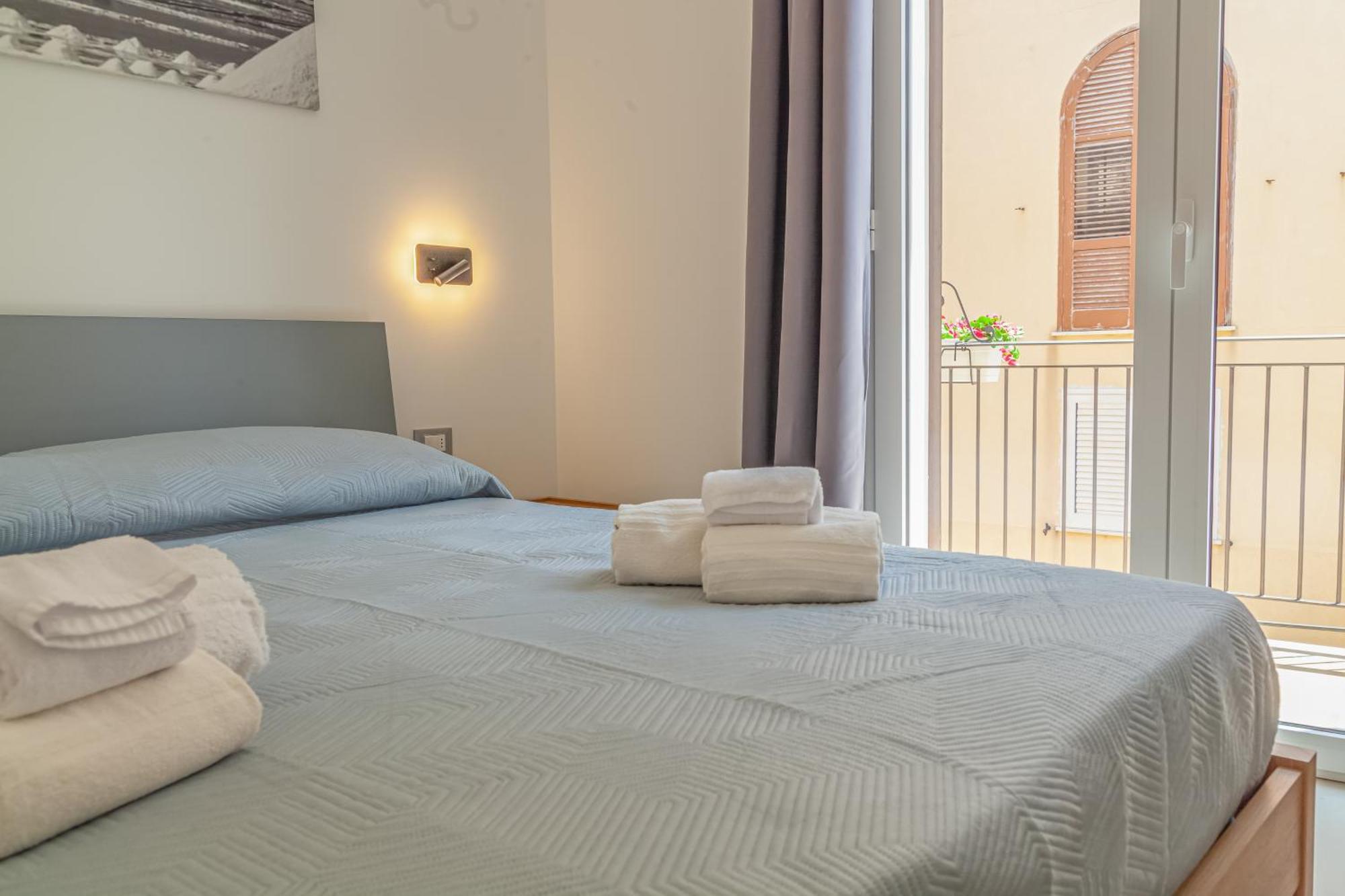 Isgro Rooms Марсала Экстерьер фото