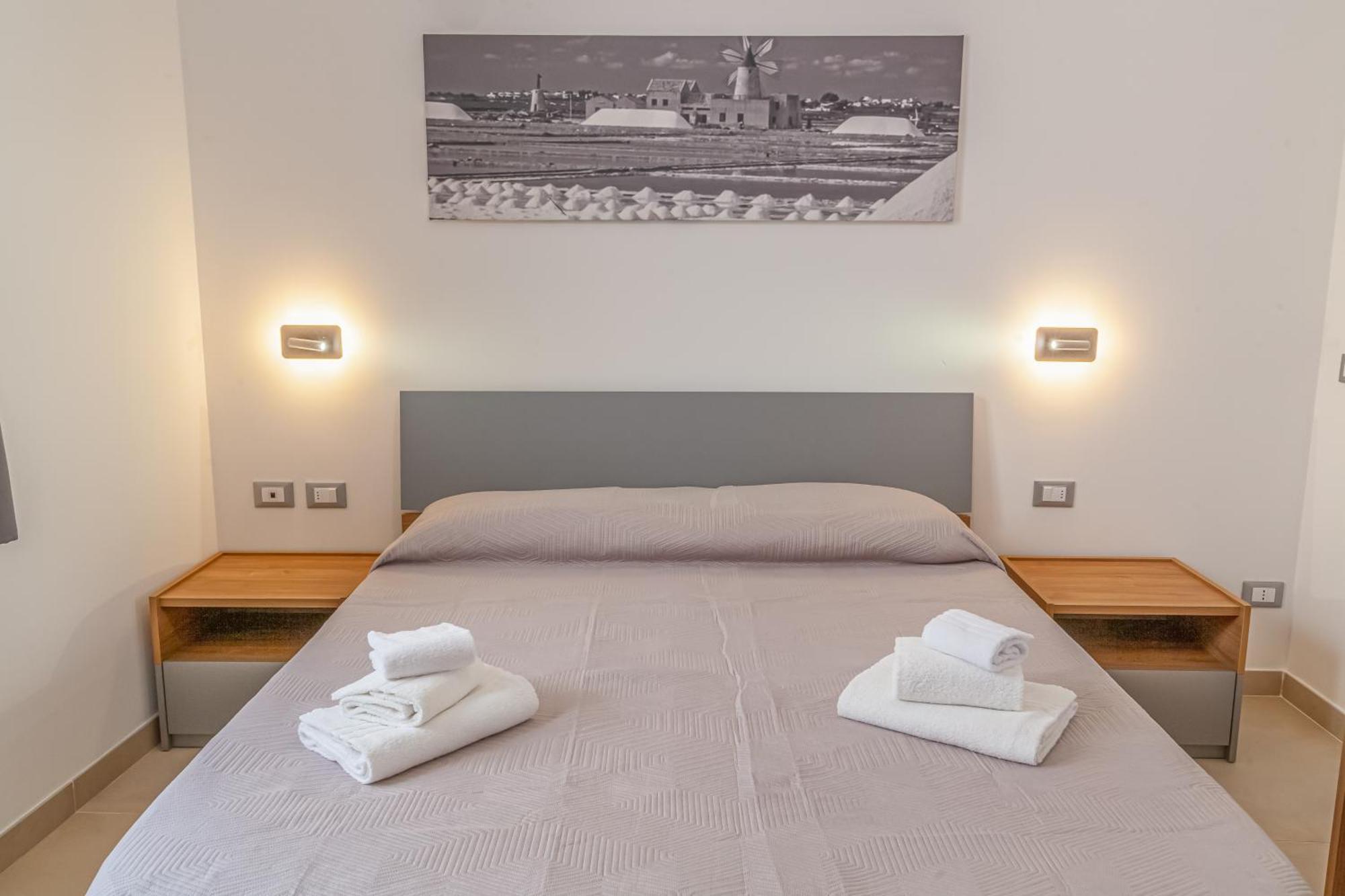 Isgro Rooms Марсала Экстерьер фото