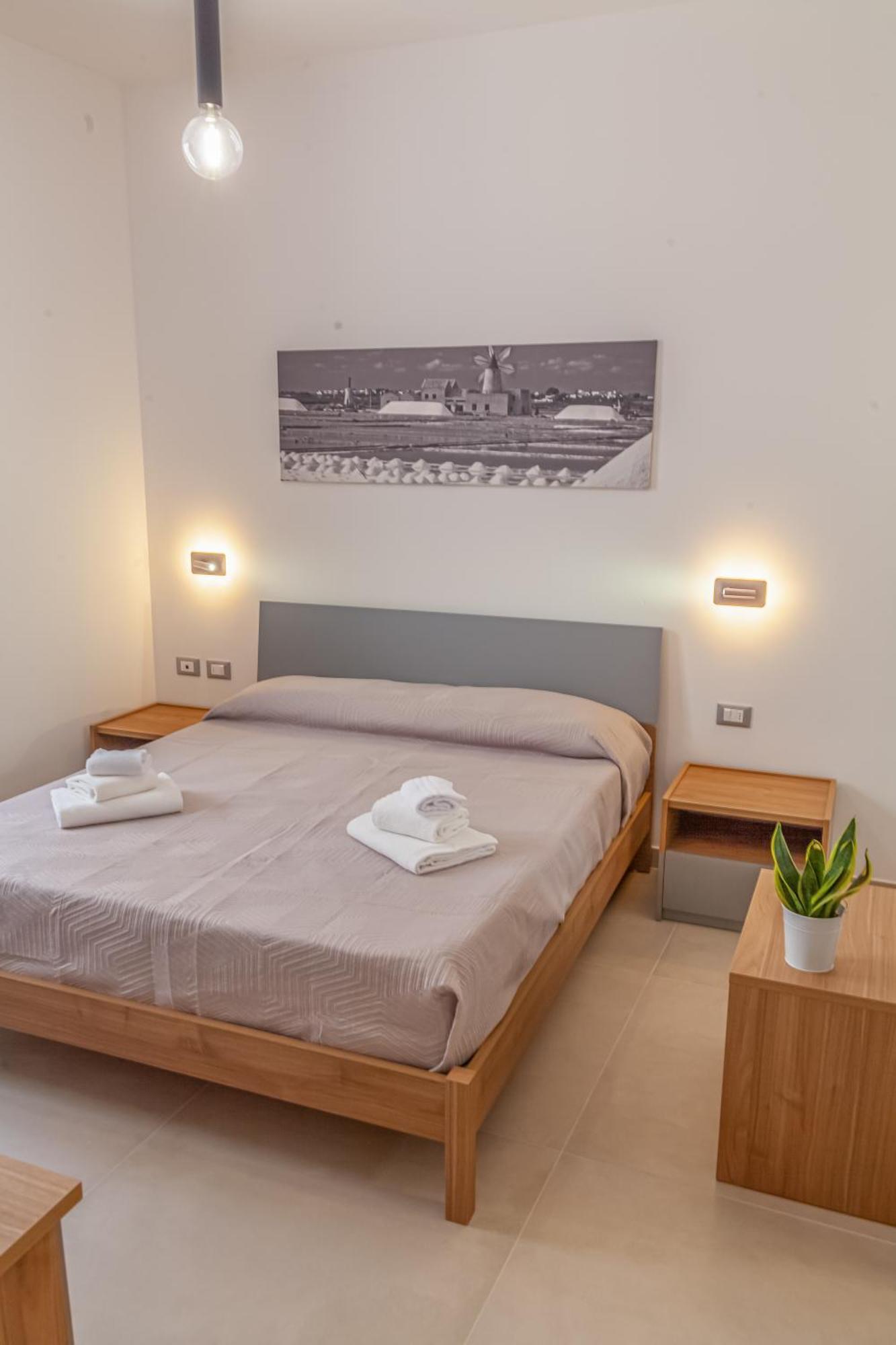 Isgro Rooms Марсала Экстерьер фото